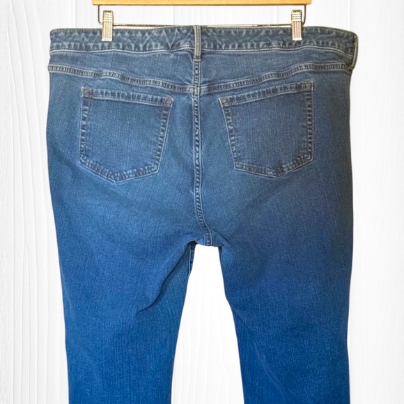 TORRID Perfect Boyfriend Vintage Stretch Mid-Rise Jeans - Picture 11 of 16